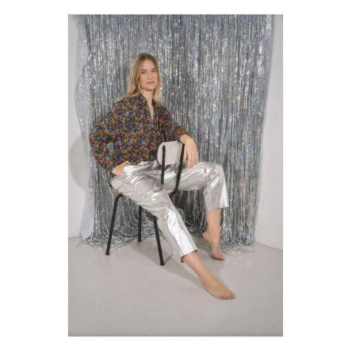Time For Flowers Nursing Blouse | Black - Image 4